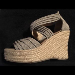 Summer wedges